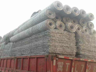 邊坡石籠網(wǎng)箱發(fā)貨